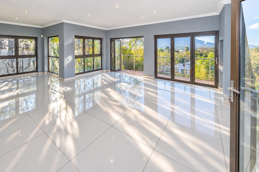 5 Bedroom Property for Sale in Birdwood Estate North West